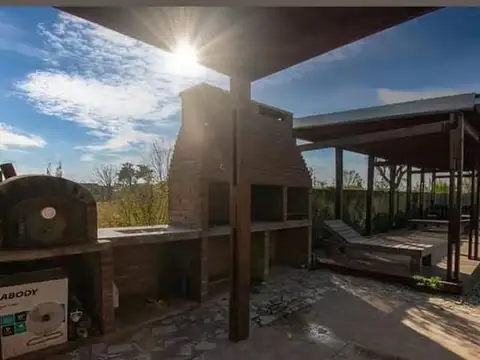 Casa en Alquiler con 1 cochera