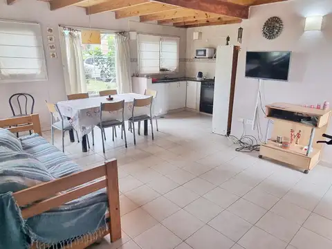Casa 2 ambientes con 3 baños