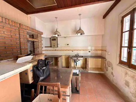 Casa 5 ambientes con 1 baño