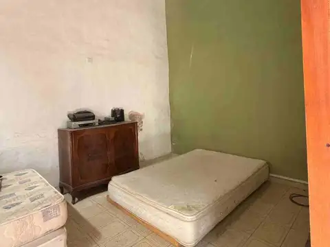 VENTA CASA INTERNA 4 DORMITORIOS CON PATIO