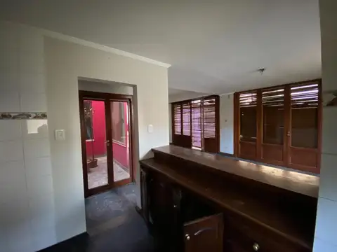 VENTA   CASONA SOBRE DOS LOTES   AYACUCHO