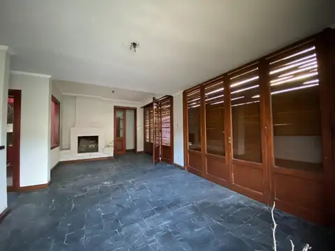 Avenida Solanet 879