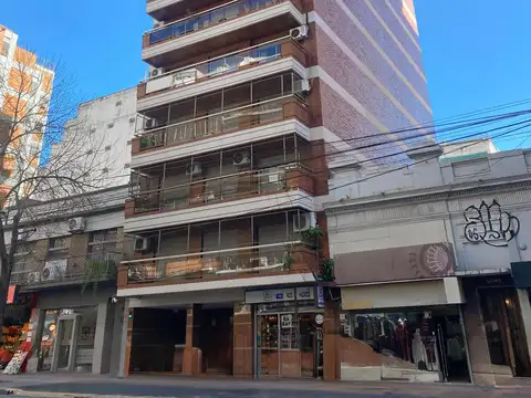 SEMIPISO 4 AMBIENTES GRAN CATEGORÍA 100M2 CON COCHERA FIJA CUBIERTA Y BAULERA 