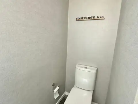 Casa 4 ambientes con 3 baños