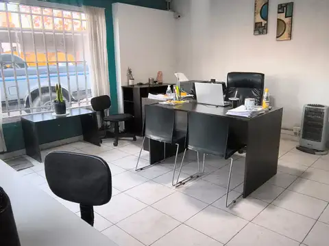 GALPON, OFICINAS, CASA Y AMPLIA PLAYA