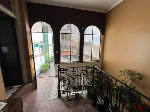 Depto Tipo Casa en Venta en Flores, USD 199.000