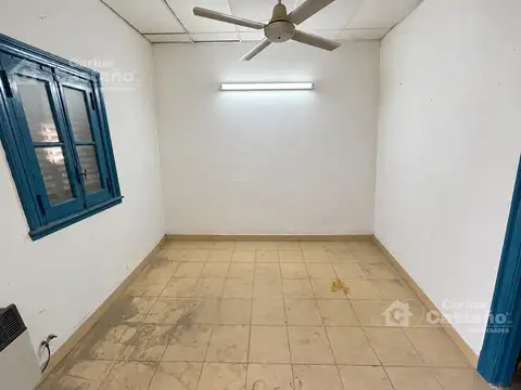 Casa en 1 Planta, 3 Amb. Sobre Lote de 8,66x31,19m con Gran Fondo Libre