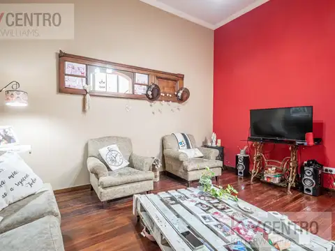 Depto Tipo Casa 6 ambientes con 2 baños