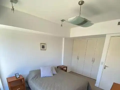 Olga Cossettini 1600, Piso 8