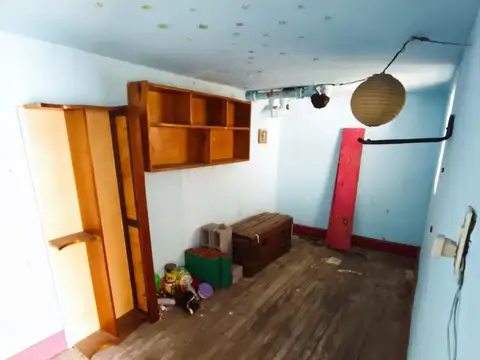 Depto Tipo Casa en Venta en Chacarita, USD 135.000