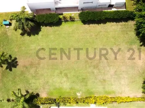 Venta Lote sobre avenida barrio Cadaques, Funes Hill