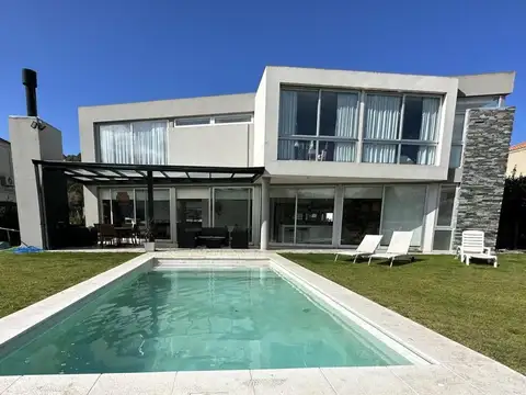 Increible Casa en alquiler temporal Barrio Privado Rumenco