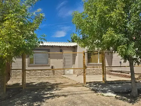 Hermosa casa con jardin y patio