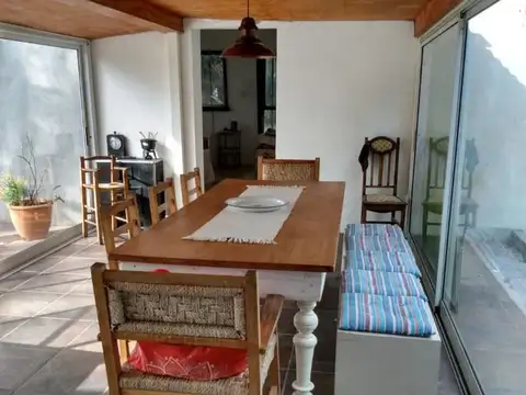 Casa 6 ambientes con 3 baños