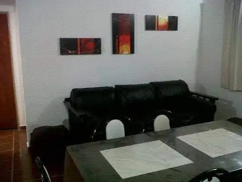 Casa 2 ambientes con 1 baño