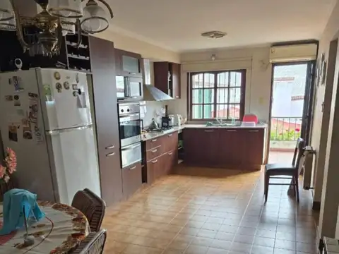 Exc.casa vta 4 dorm gge/qcho/dep/jard Uruguay 765