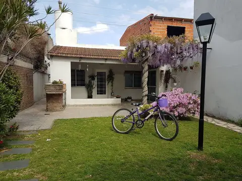 CASA VENTA LOMAS DEL MIRADOR JARDIN COCHERA