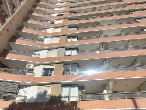 9 De Julio 900, Piso 16