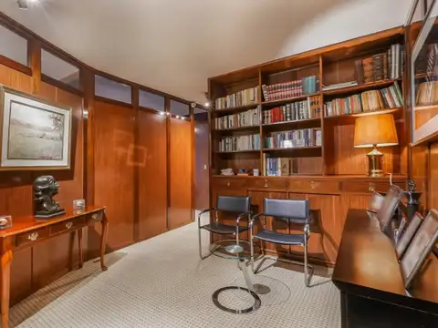 Venta Oficina de Categoría Muy Luminosa -Tribunales