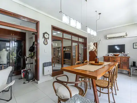 Casa 4 ambientes con 3 baños