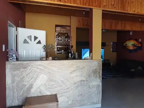 Casa 6 ambientes con 2 baños