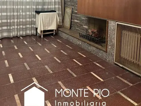 TIBURCIO BENEGAS a METROS DE EMILIO CIVIT