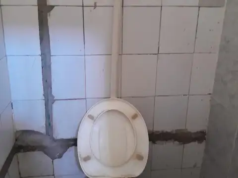 Local en Alquiler en Virrey Del Pino, $ 250.000