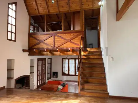Casa 3 ambientes con 2 baños