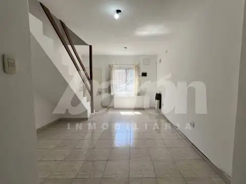 Depto Tipo Casa en Alquiler de 1 dormitorio