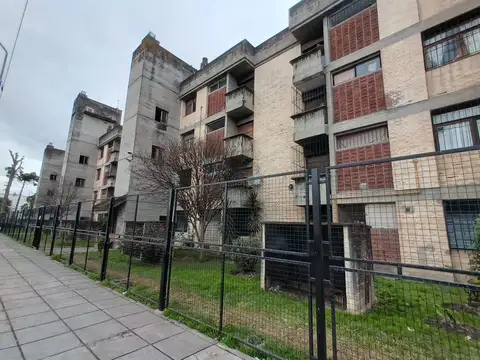 DEPARTAMENTO EN VENTA * BARRIO CASINO * 32