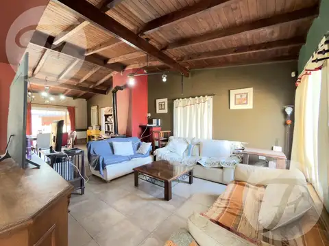 Casa familiar de 3 Dormitorios con Cocina, Piscina, Galería y Gran Parque | Noseda 2425 I San Pedro