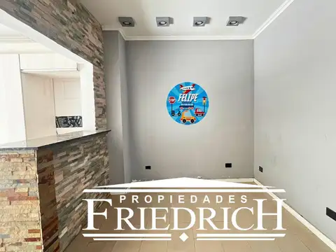 Casa en Alquiler con 1 cochera