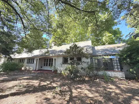 Casa en venta en Muñiz, IDEAL PARA INVERSIÓN 