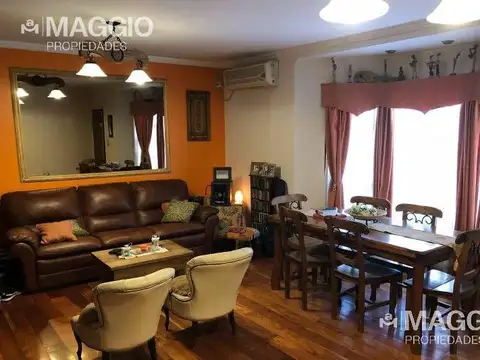 VENTA CASA 4 AMBIENTES VILLA SARMIENTO