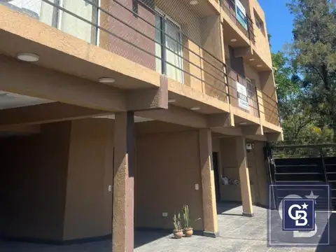 Venta de Departamento 3 ambientes con balcón frente a Panamericana Ramal Pilar, Pilar Centro