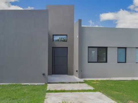 Casa en Venta en Fincas Del Alba, USD 319.900