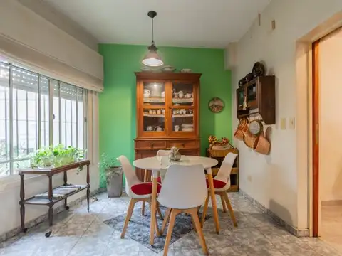 Depto Tipo Casa 4 ambientes con 2 baños