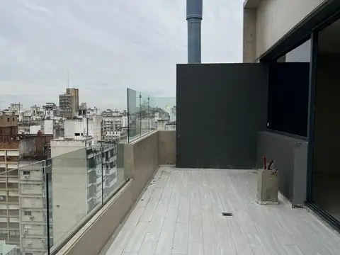 VENTA DEPARTAMENTO PREMIUM DE TRES DORMITORIOS CON TERRAZA QUINCHO Y PILETA EXCLUSIVA EN ZONA CENTRO