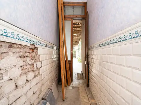 Casa 7 ambientes con 2 baños