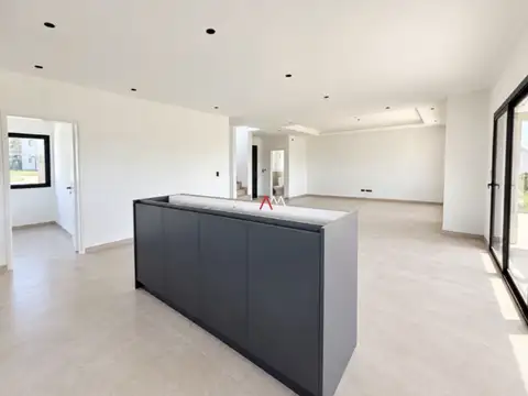 Casa en Venta en Pilar del Este - Santa Elena, USD 260.000