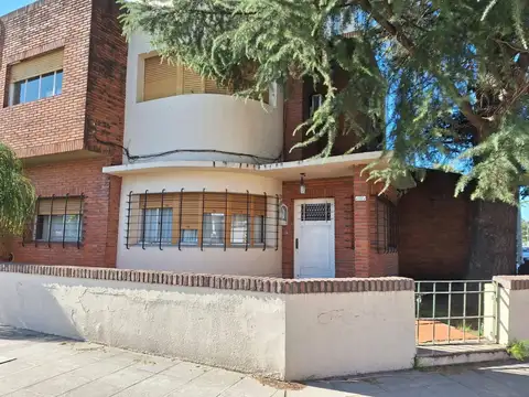 Casa - Venta - Argentina, Morón - PERON, JUAN D., PTE. 999