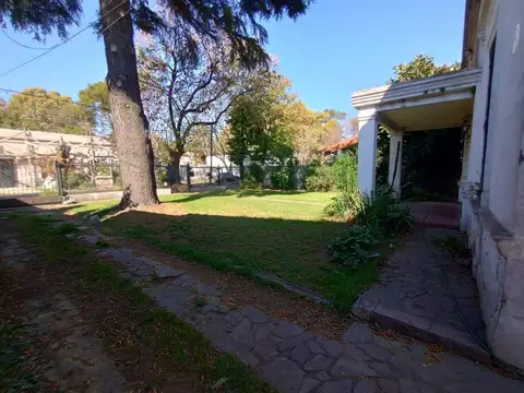 Casa 6 ambientes con 3 baños