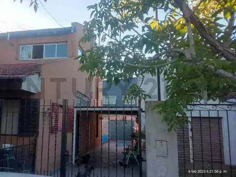 44 bis entre 145 y 146 , Piso 0