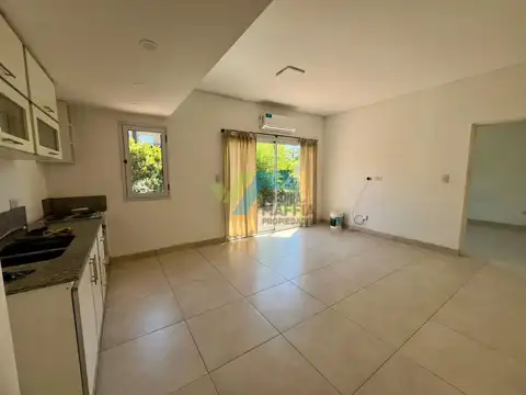 Departamento en Alquiler en El Aljibe, $ 650.000