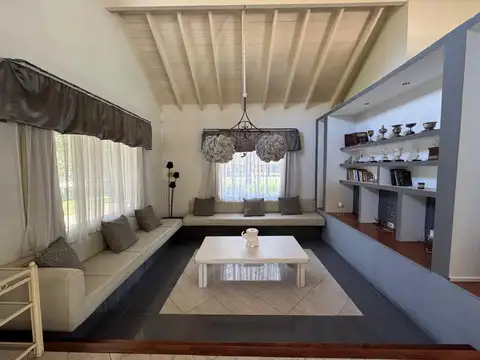 CASA EN VENTA 6 AMBIENTES EN COUNTRY SAN DIEGO