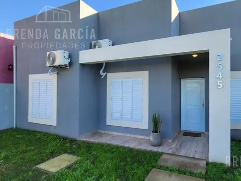 Casa 4 ambientes con 2 baños