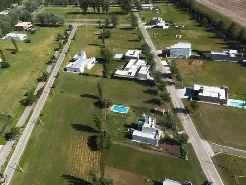 Venta terreno en Pinares del Sur - Piñero - Barrio cerrado - Lote 244 - 100% financiado