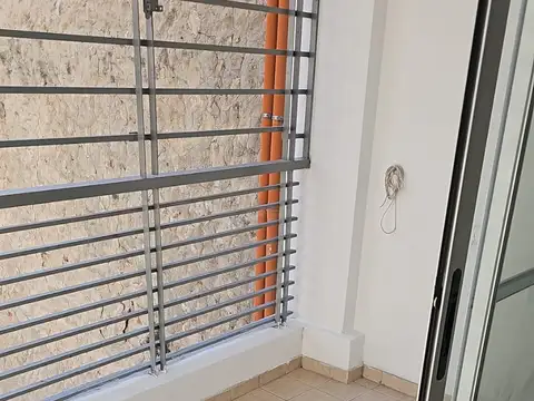 EE. UU. 2300, Piso 1