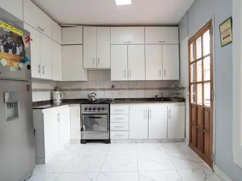 Depto Tipo Casa en Venta en Saavedra, USD 398.000