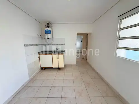 Depto Tipo Casa en Alquiler de 3 ambientes